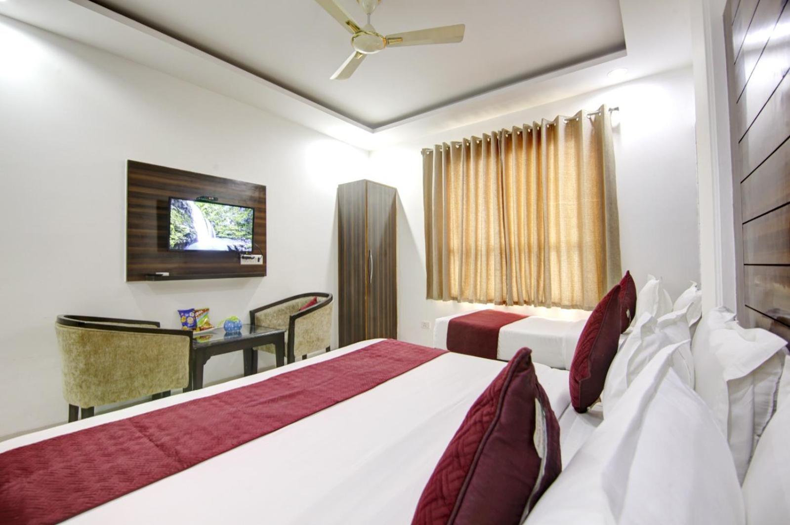 Hotel Devrana Delhi Airport Nueva Delhi Exterior foto