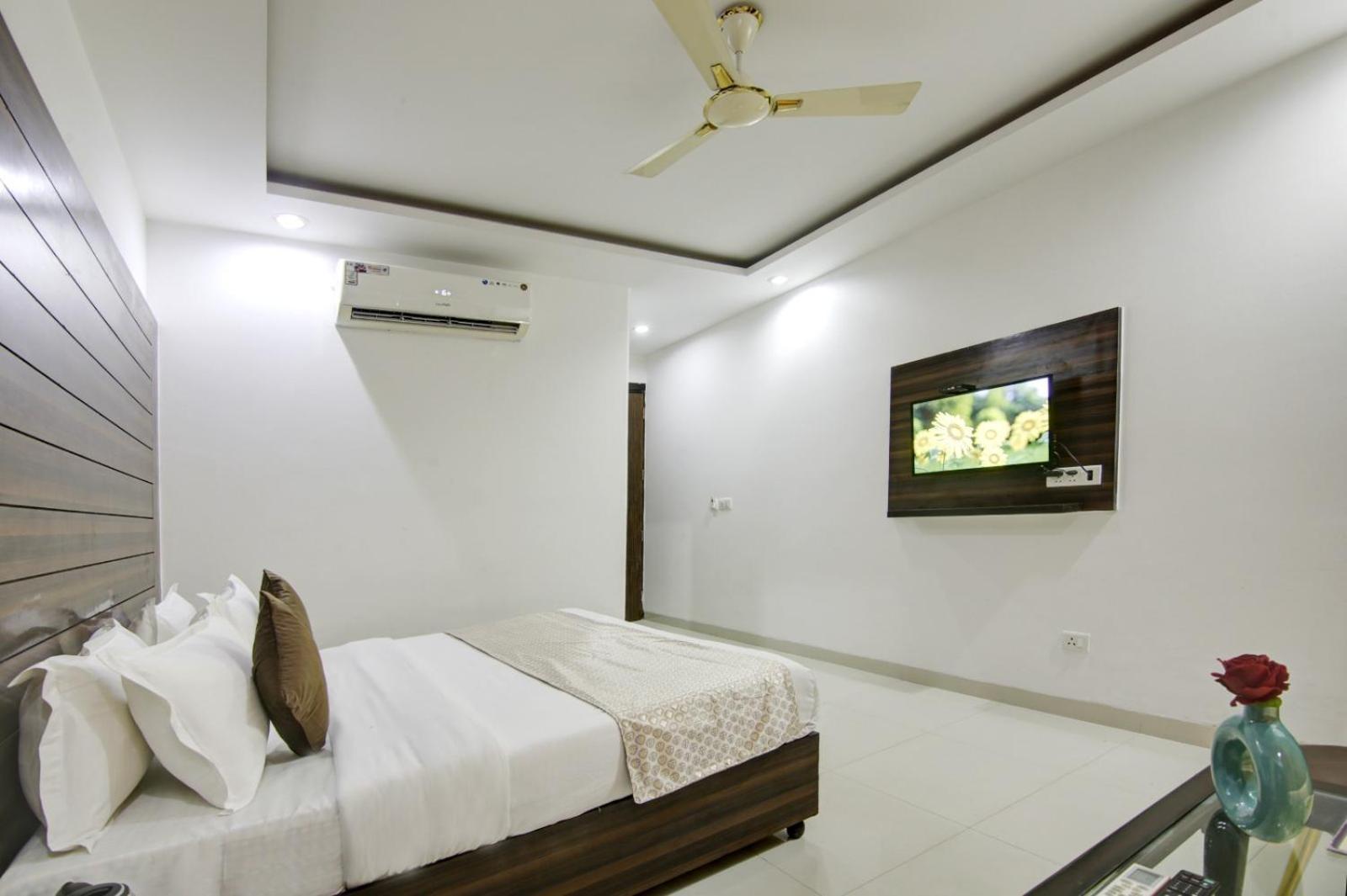 Hotel Devrana Delhi Airport Nueva Delhi Exterior foto
